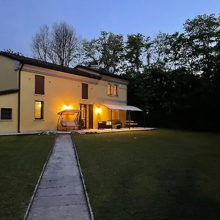 Casa La Corte فيلة مانتوفا